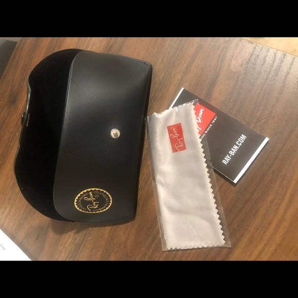 Ray-Ban Sunglass Case - Picture 3 of 6